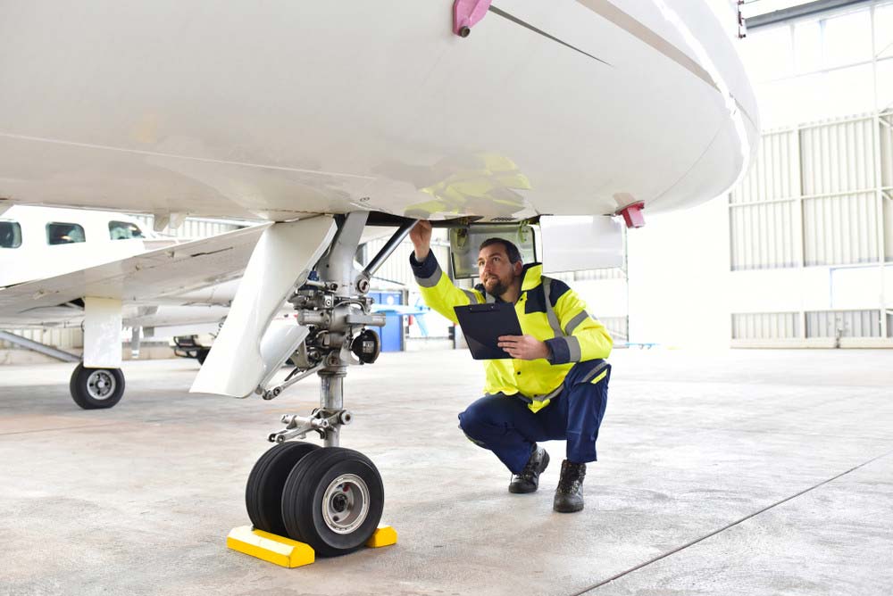 repülőgép hidraulika javítás